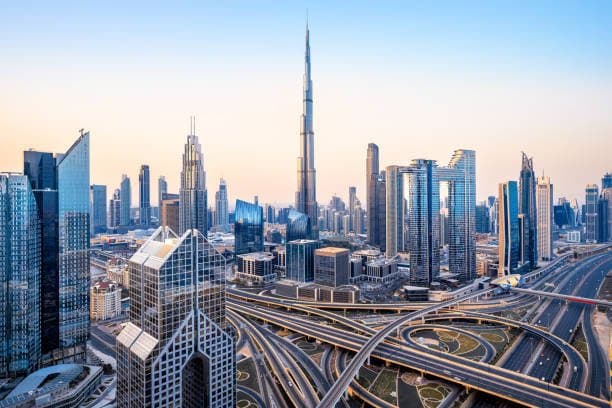 Working in Dubai as a Student: Rules, Part-Time Hours, Salary & Job Options